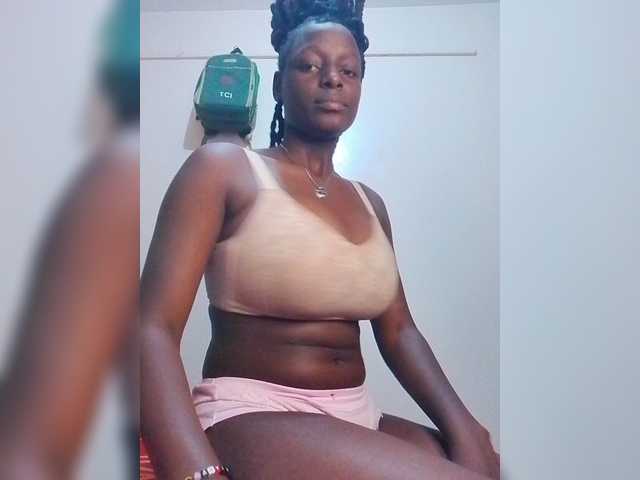Paula006 live cam on BongaCams