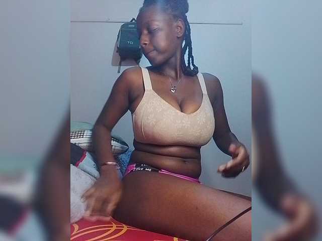Paula006 live cam on BongaCams