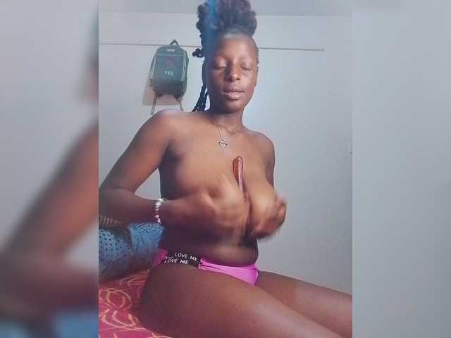Paula006 live cam on BongaCams