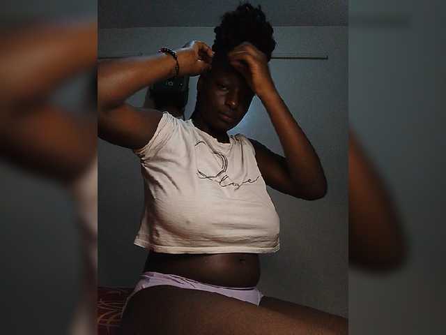 Paula006 live cam on BongaCams