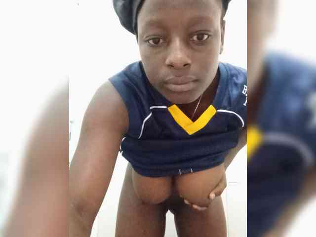 Paula006 webcam