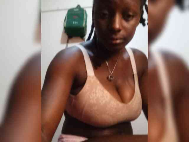 Paula006 Live Webcam on BongaCams