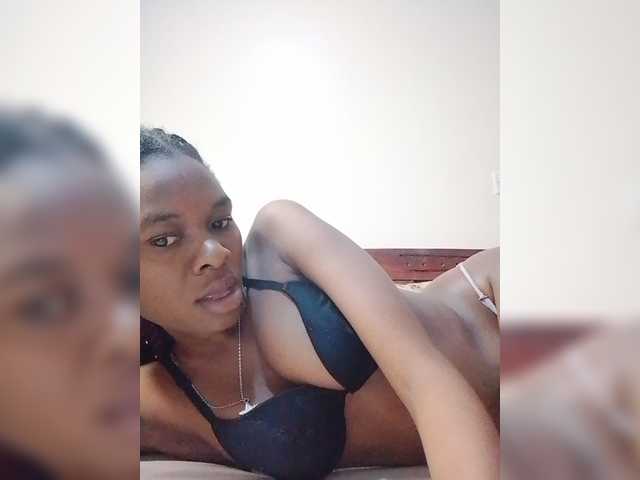 Zulfal07 live cam on BongaCams