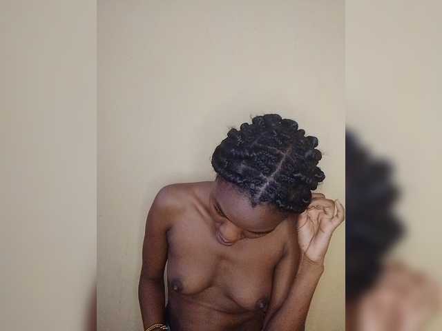 Zulfal07 live cam on BongaCams