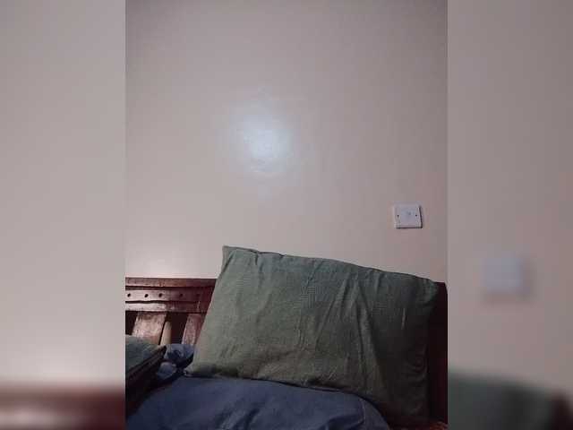 Zulfal07 live cam on BongaCams