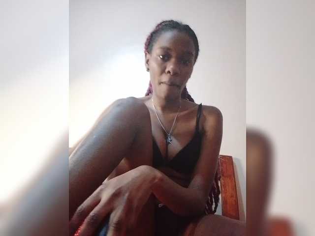 Zulfal07 live cam on BongaCams