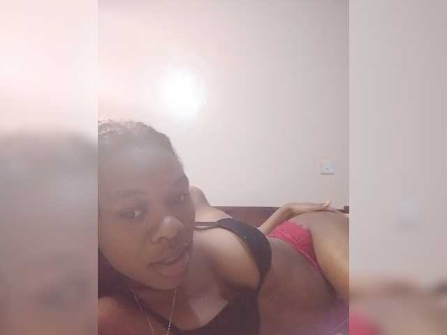 Zulfal07 live cam on BongaCams