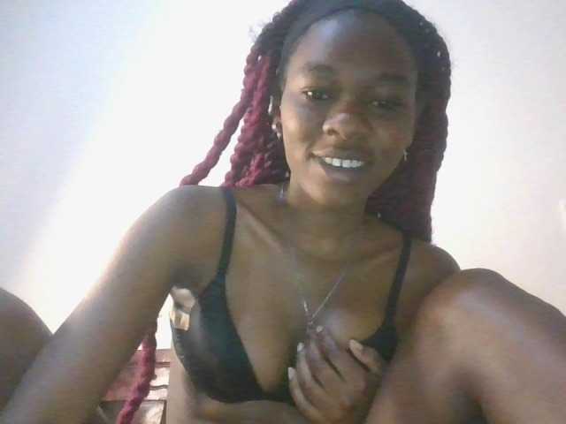 Zulfal07 live cam on BongaCams