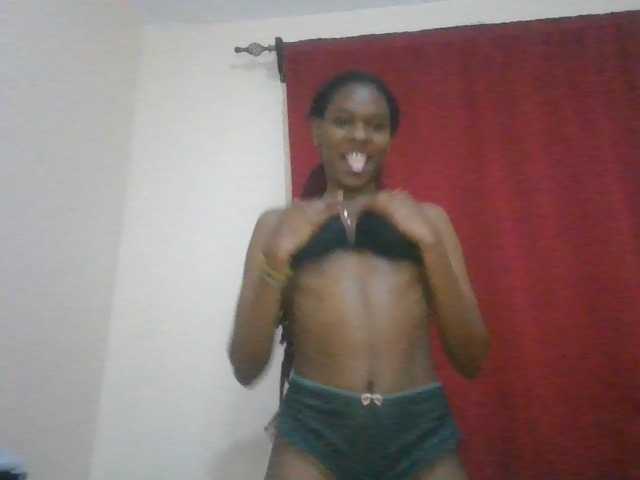 Zulfal07 live cam on BongaCams