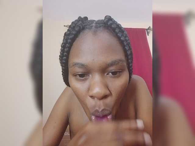 Zulfal07 live cam on BongaCams