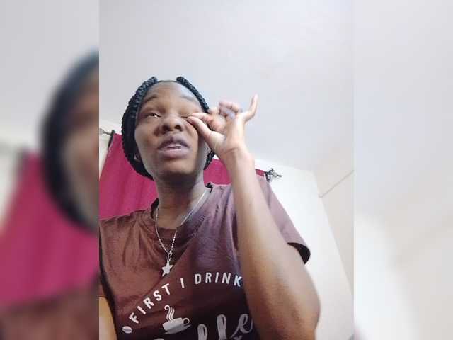 Zulfal07 live cam on BongaCams