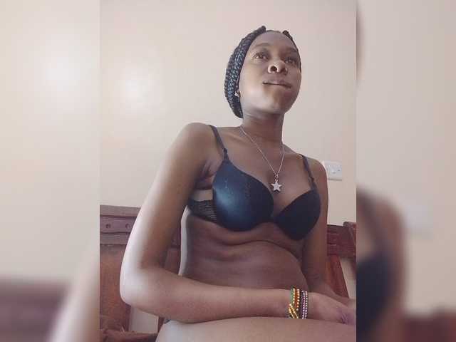 Zulfal07 live cam on BongaCams