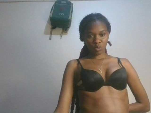 Zulfal07 live cam on BongaCams