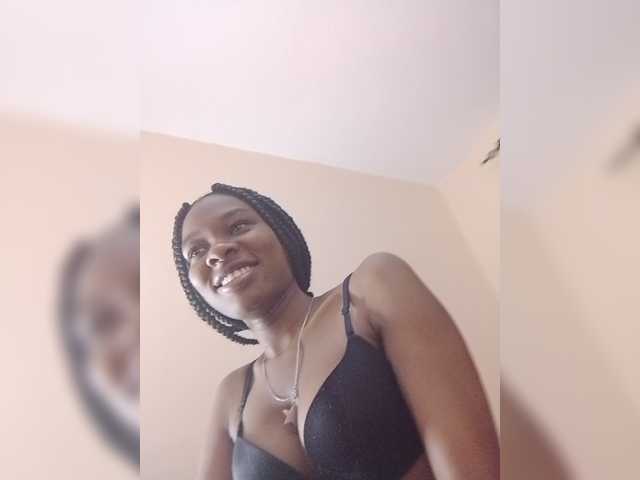 Zulfal07 live cam on BongaCams