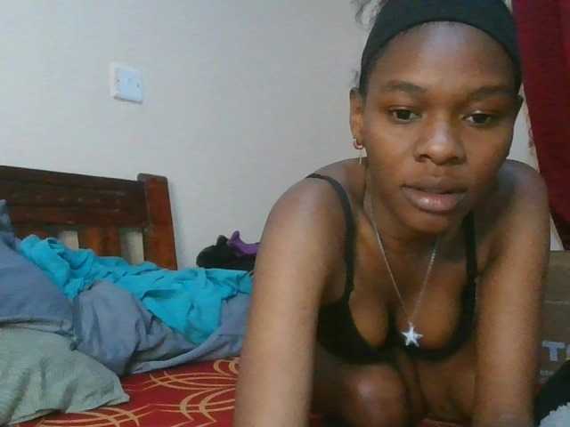Zulfal07 live cam on BongaCams