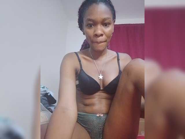 Zulfal07 live cam on BongaCams