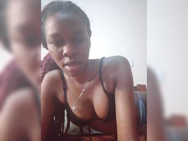 Zulfal07 live cam on BongaCams