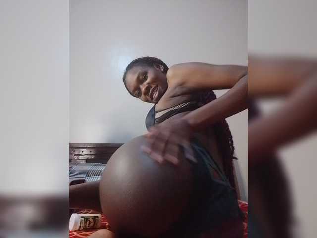 Zulfal07 live cam on BongaCams