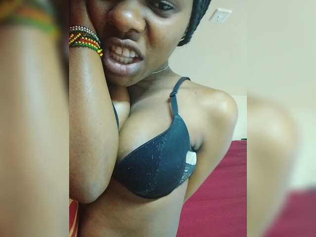 Zulfal07 live cam on BongaCams