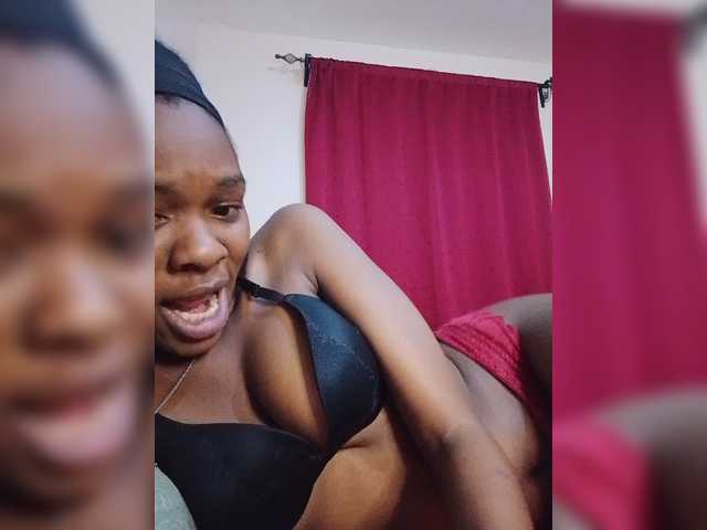 Zulfal07 live cam on BongaCams