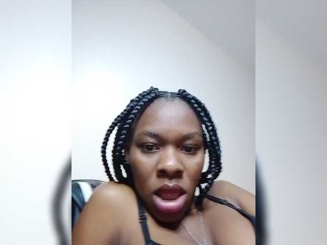Zulfal07 live cam on BongaCams
