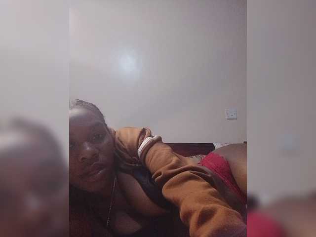 Zulfal07 live cam on BongaCams