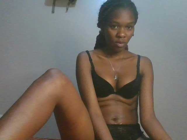 Zulfal07 live cam on BongaCams