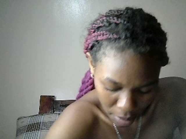 Zulfal07 live cam on BongaCams
