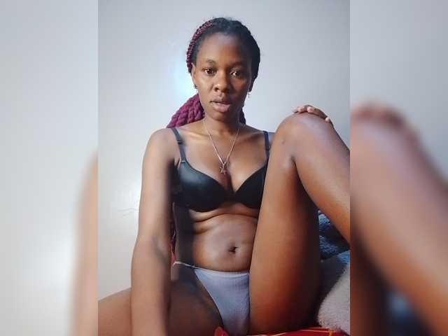 Zulfal07 live cam on BongaCams