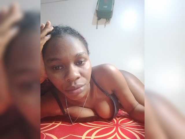 Zulfal07 live cam on BongaCams
