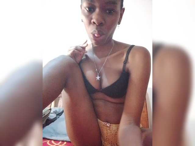 Zulfal07 live cam on BongaCams