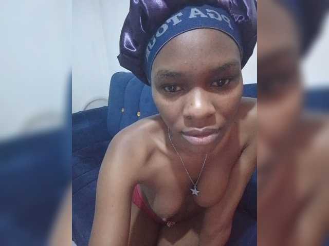 Zulfal07 live cam on BongaCams