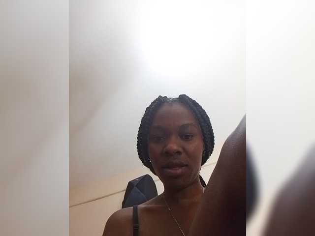 Zulfal07 live cam on BongaCams
