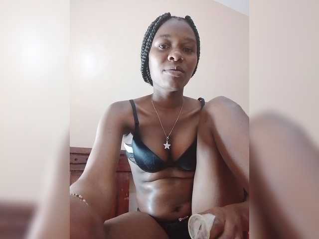 Zulfal07 live cam on BongaCams