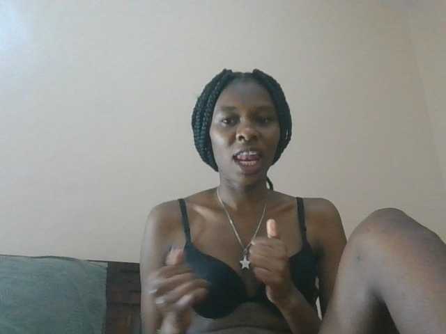 Zulfal07 live cam on BongaCams