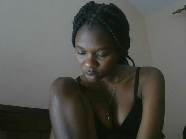 Zulfal07 live cam on BongaCams