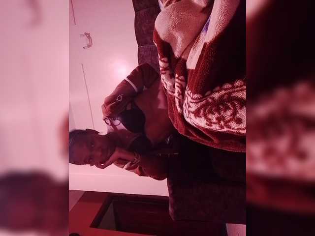 Zulfal07 live cam on BongaCams