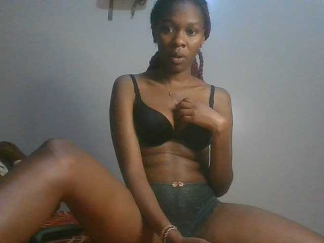 Zulfal07 live cam on BongaCams