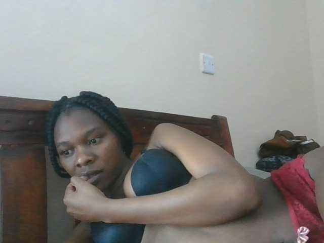 Zulfal07 live cam on BongaCams