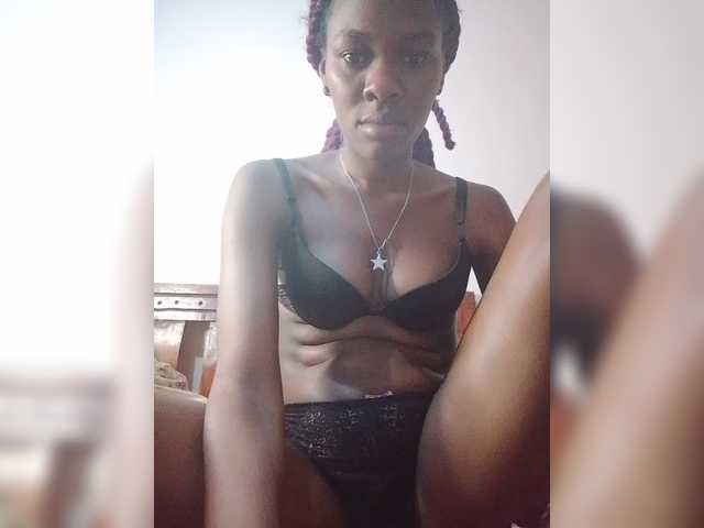 Zulfal07 live cam on BongaCams