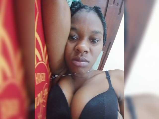 Zulfal07 live cam on BongaCams