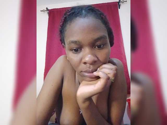Zulfal07 live cam on BongaCams