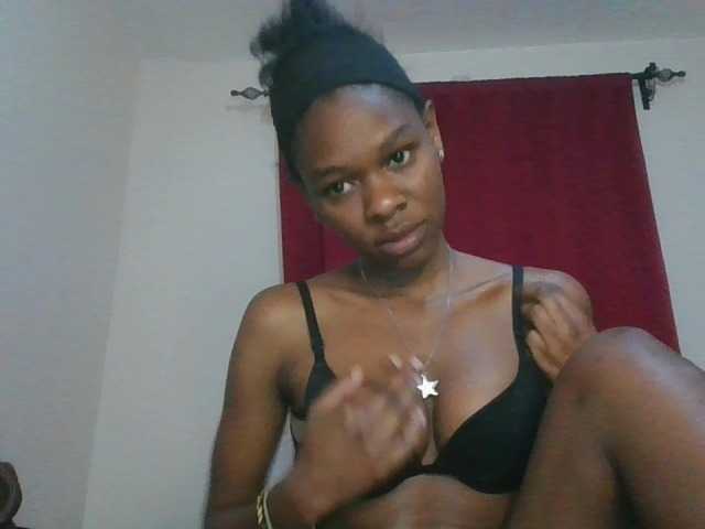 Zulfal07 live cam on BongaCams