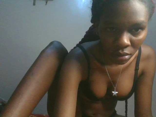 Zulfal07 live cam on BongaCams