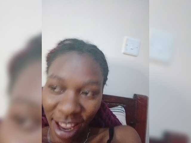 Zulfal07 live cam on BongaCams
