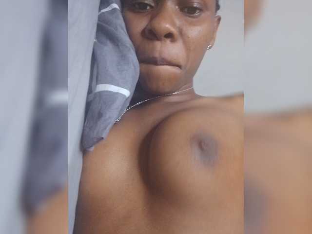 Zulfal07 live cam on BongaCams