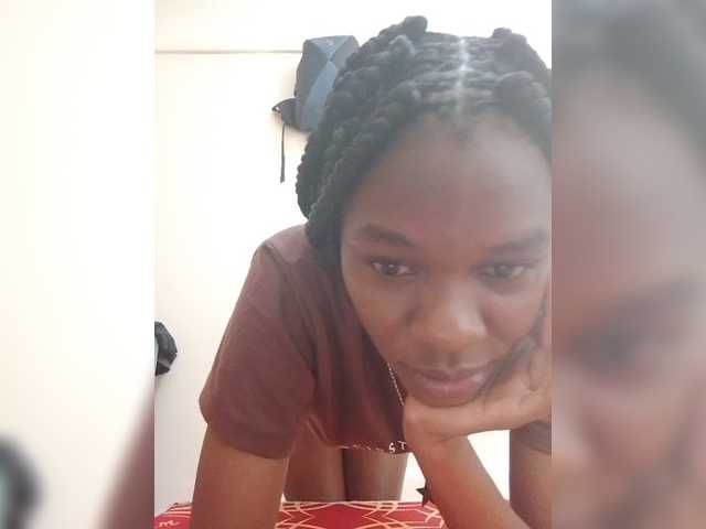 Zulfal07 live cam on BongaCams