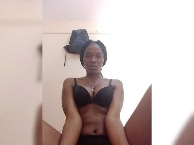 Zulfal07 live cam on BongaCams