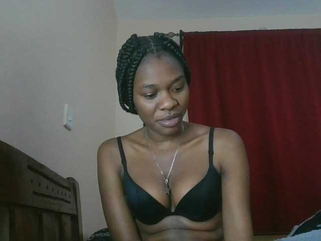 Zulfal07 live cam on BongaCams