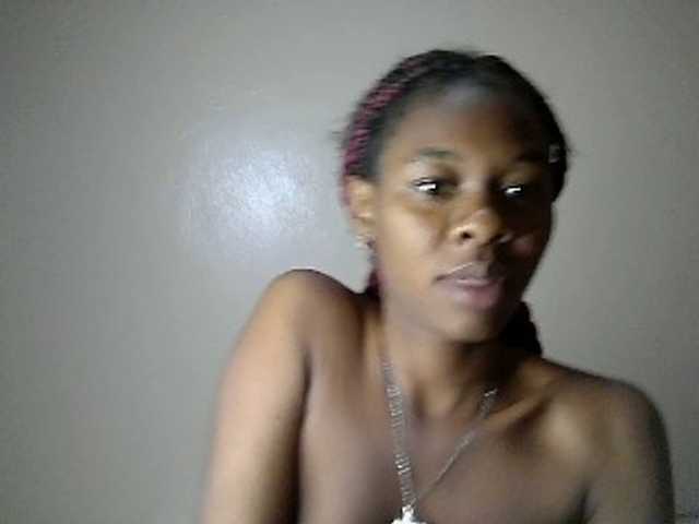 Zulfal07 live cam on BongaCams